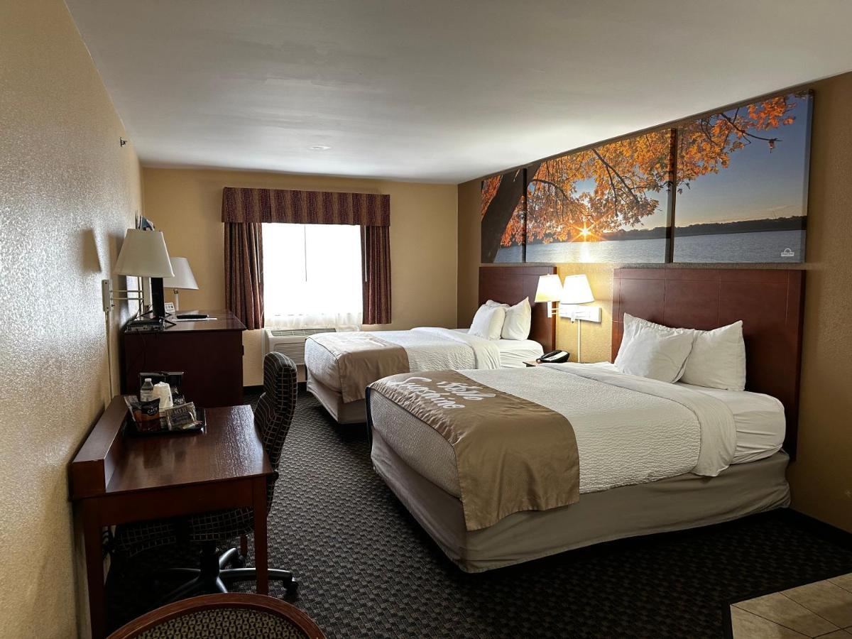 Days Inn By Wyndham Imlay City Bagian luar foto
