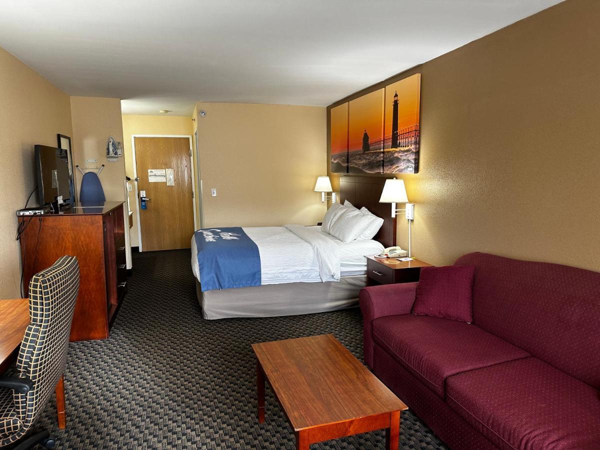 Days Inn By Wyndham Imlay City Bagian luar foto