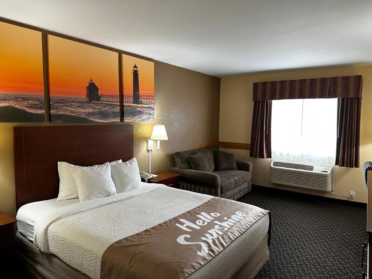 Days Inn By Wyndham Imlay City Bagian luar foto