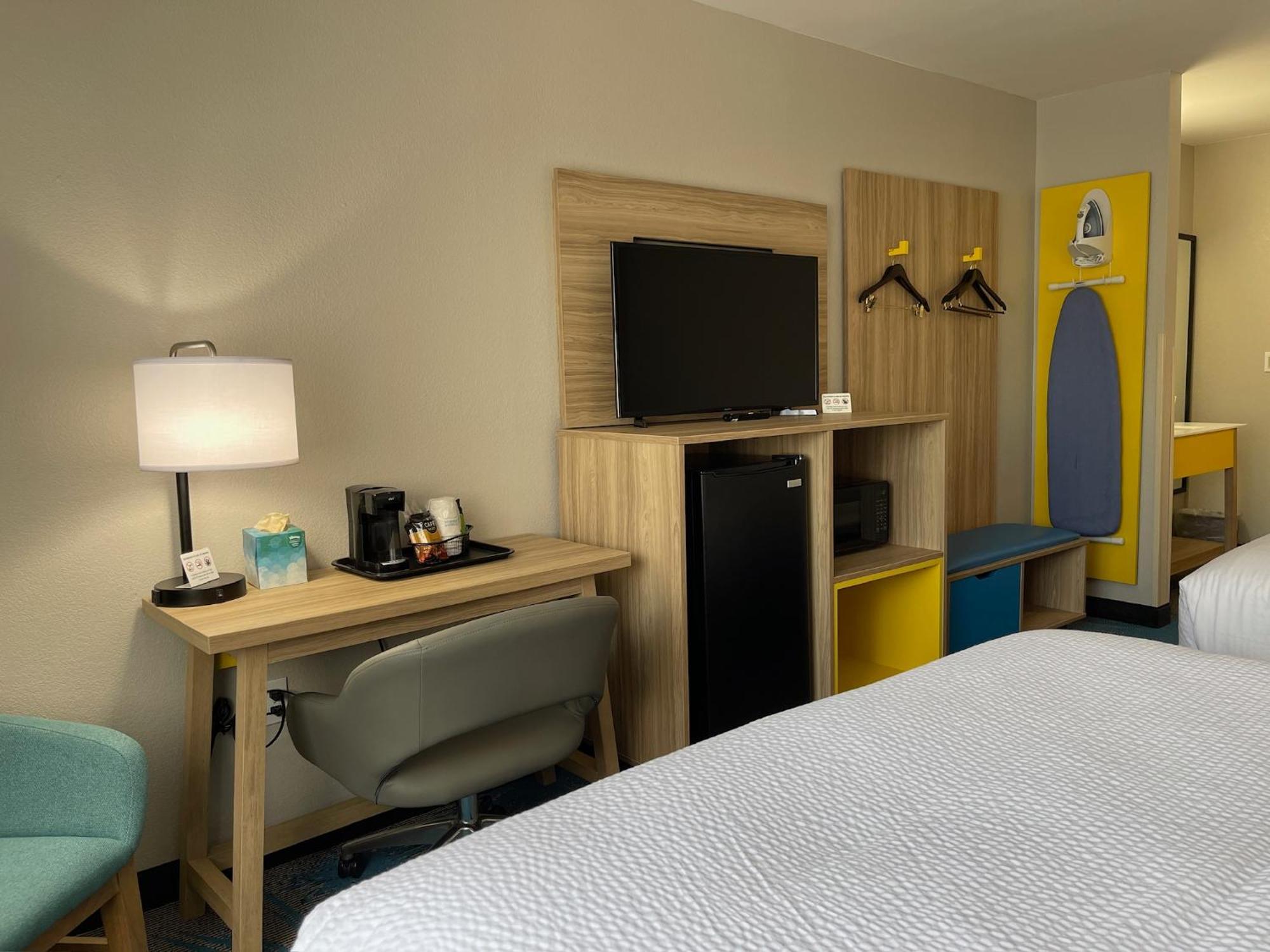 Days Inn By Wyndham Imlay City Bagian luar foto