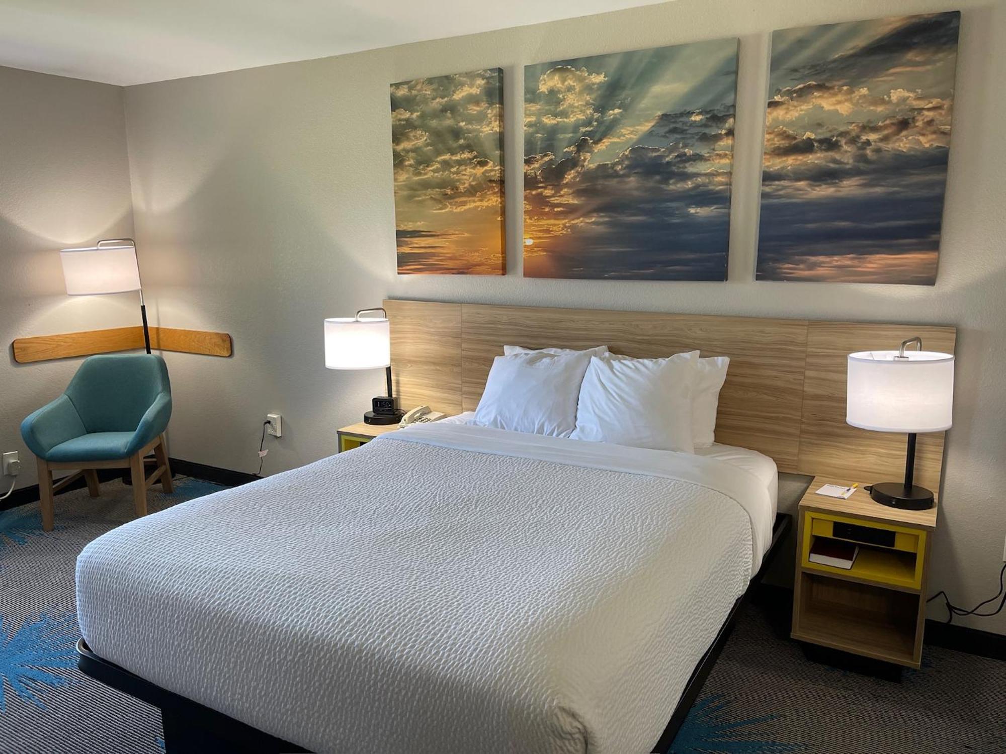 Days Inn By Wyndham Imlay City Bagian luar foto